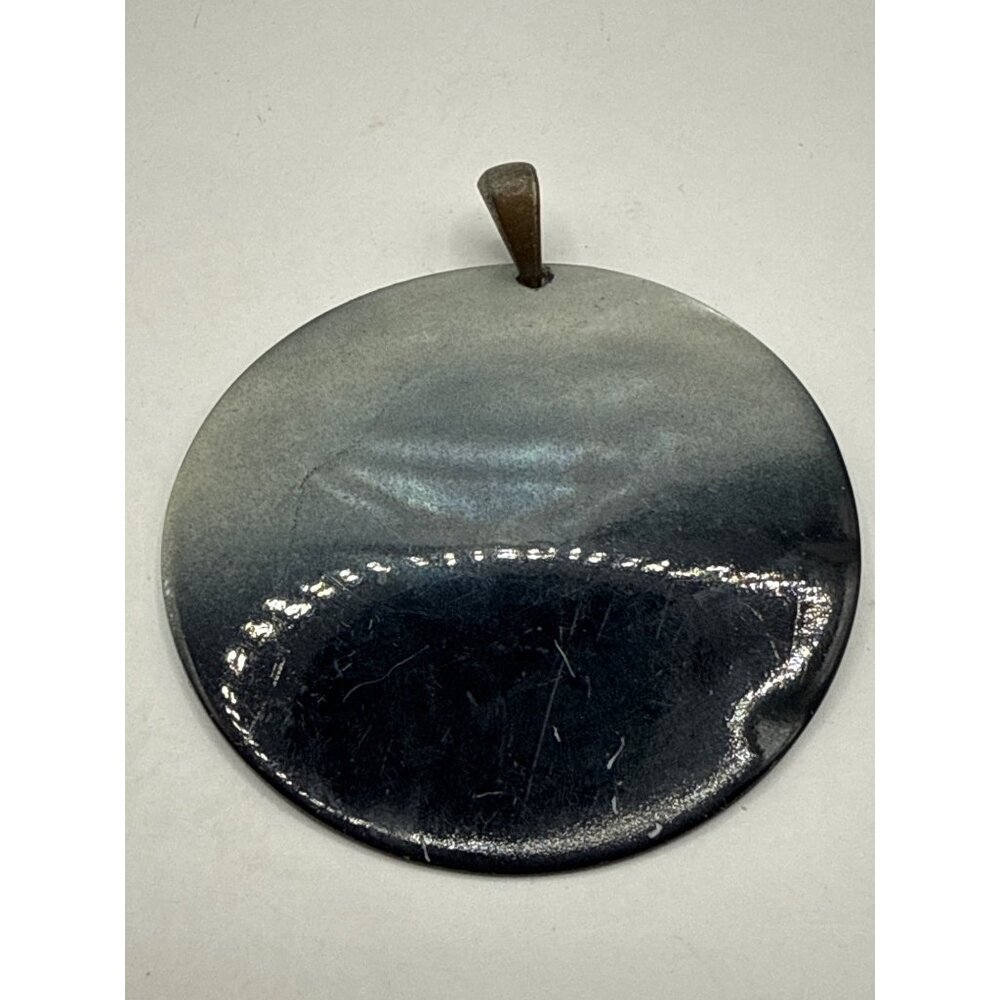 Round Metal Pendant With Gradient Silver & Black Finish